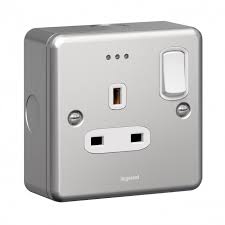 LEGRAND 2A SOCKET NOT SHUTTERED 1GANG 7X7