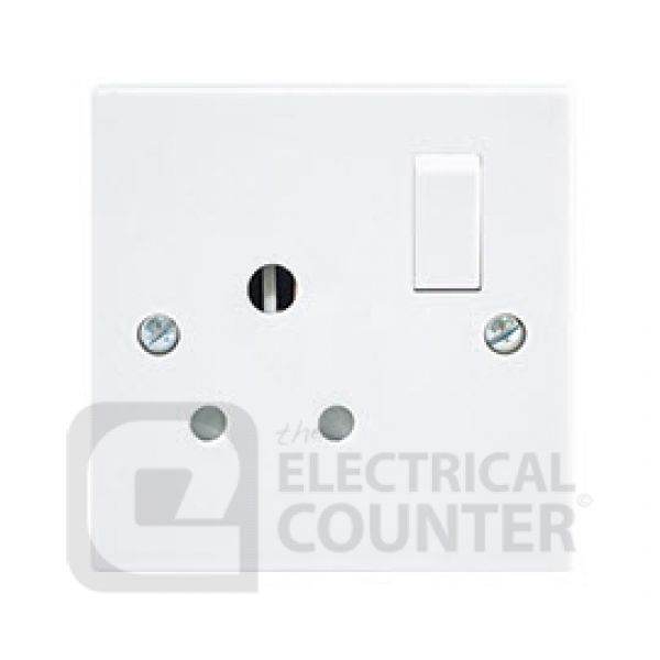 BG 1GANG 15A SWITCHED SOCKET 999-01